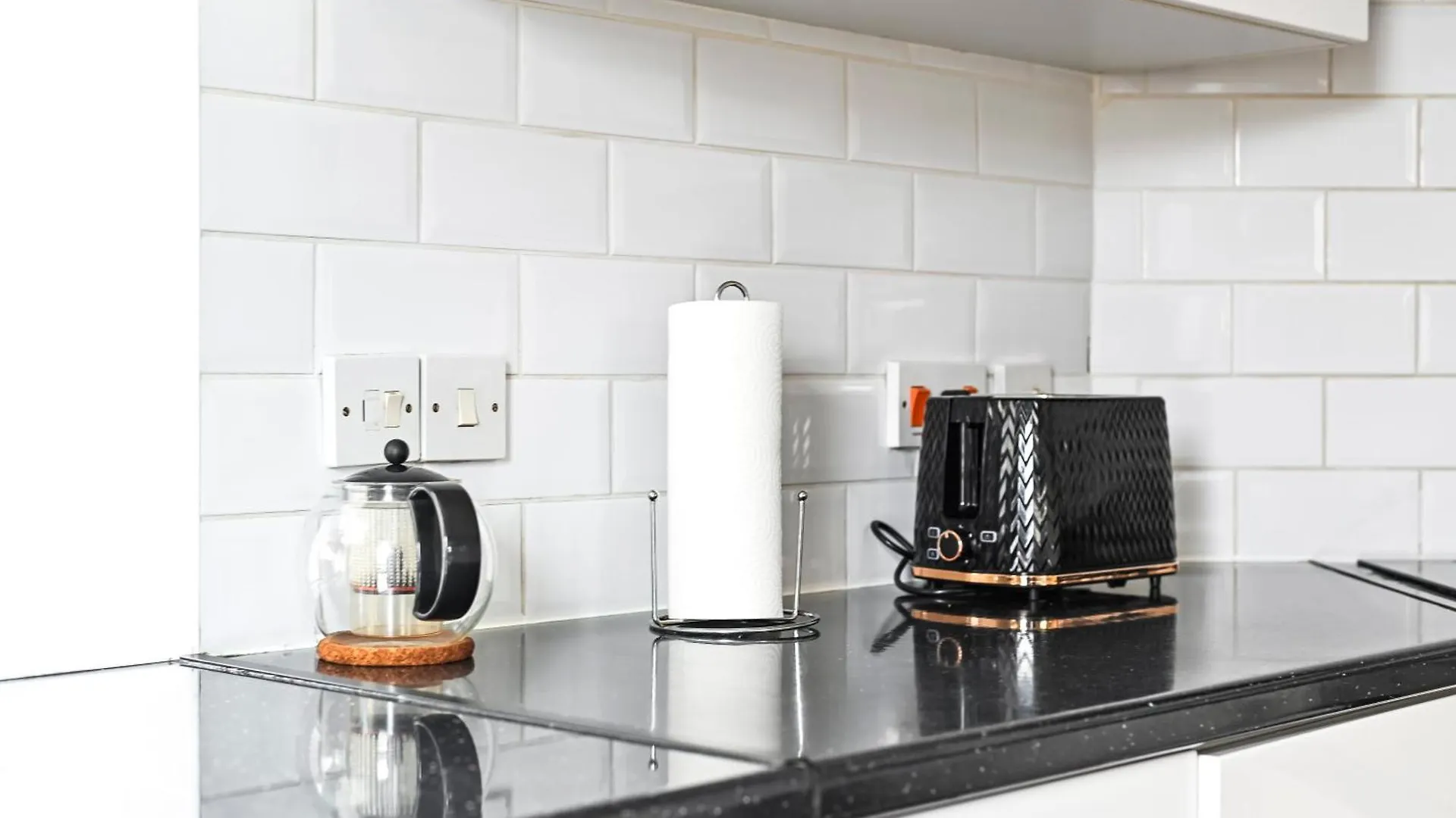 Cosy 1-Bed E15, Sleeps 4, 1 Min From Tube Station Near O2 Arena Apartment London